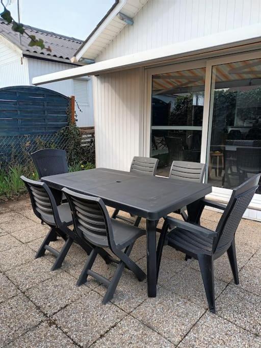 Captain'S Quarters - Maison En Bord De Plage Saint-Come-de-Fresne Exterior photo